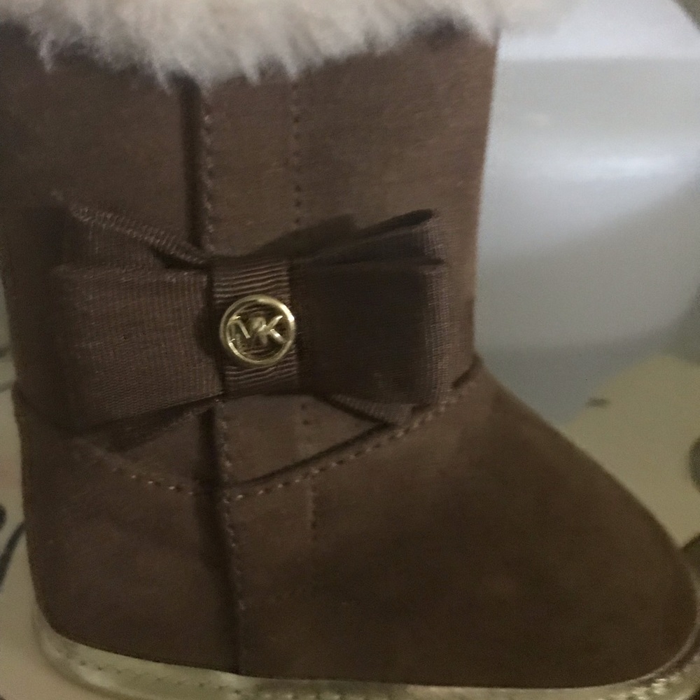 Boot - Picture 2 of 3